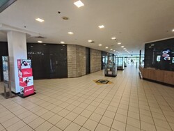 Forum Galleria Shopping Centre (D9), Retail #637961861